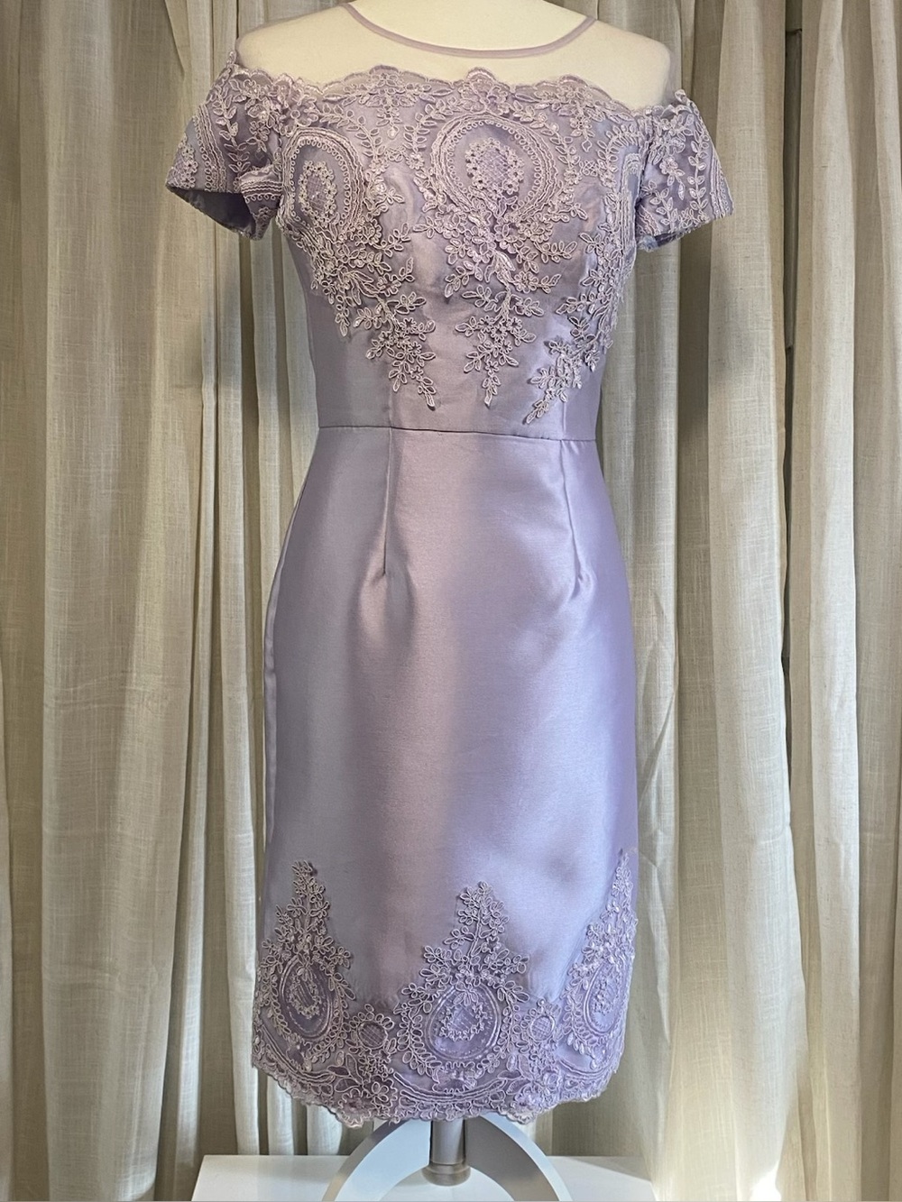Retro 1960s style lilac embroidered lace dress.